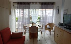 Studio Cabine 4 Personnes Avec Place De Parking Palais De La Mer